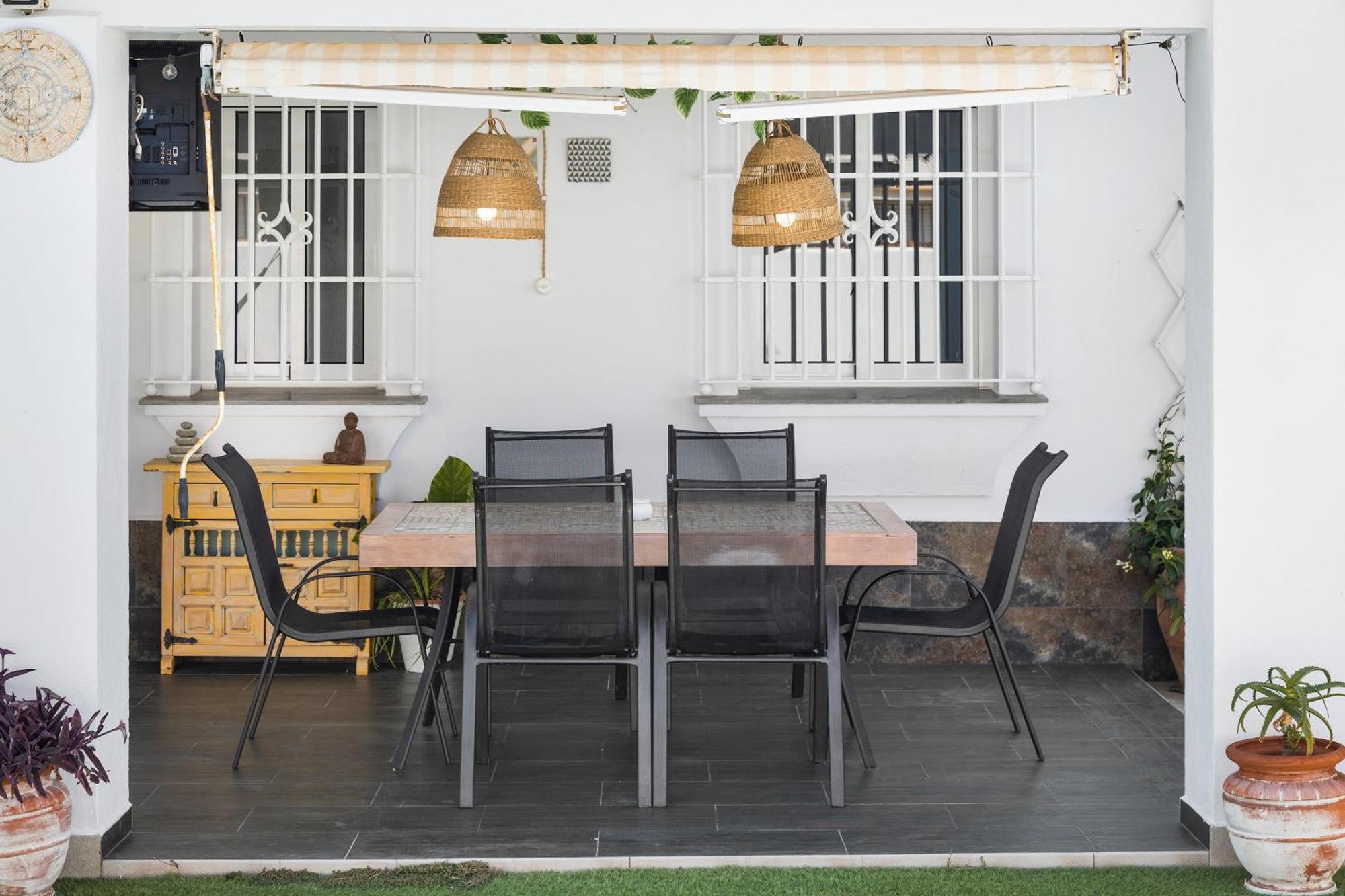 Casa Las Golondrinas-Solo Familias Chiclana de la Frontera Exterior photo
